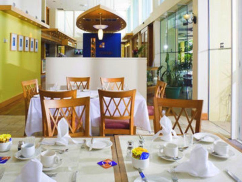 Cairns Harbourside Hotel Restoran fotoğraf